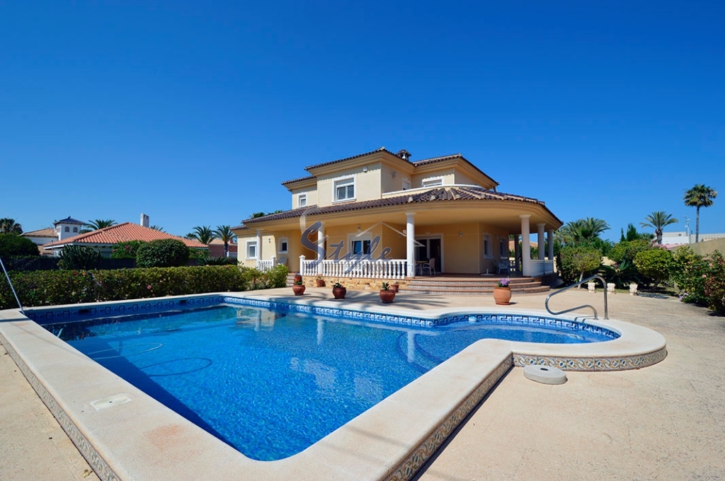 Resale - Luxury Villa - Cabo Roig