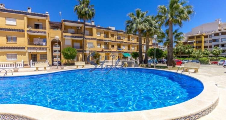 Beachside apartment just only 200 m from the sea in the urbanization of Punta Prima, Costa Blanca, Spain