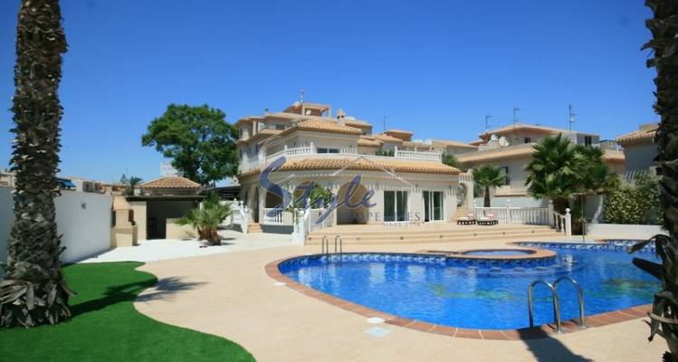 Resale - Luxury Villa - Playa Flamenca