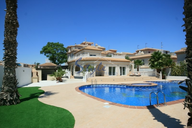 Resale - Luxury Villa - Playa Flamenca