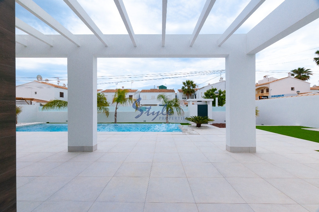 Nuevo - Villa - Cabo Roig