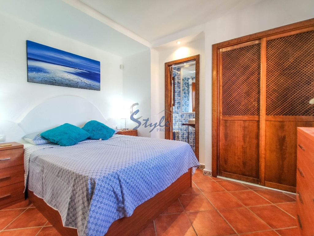 For sale apartment close to sea en Punta Marina, Punta Prima, Alicante, Costa Blanca, Spain