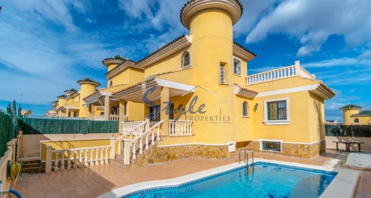 chalet independiente en venta en Los Altos, Orihuela Costa