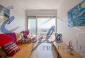 Apartamento en venta con vistas al mar en Punta Prima, Orihuela Costa