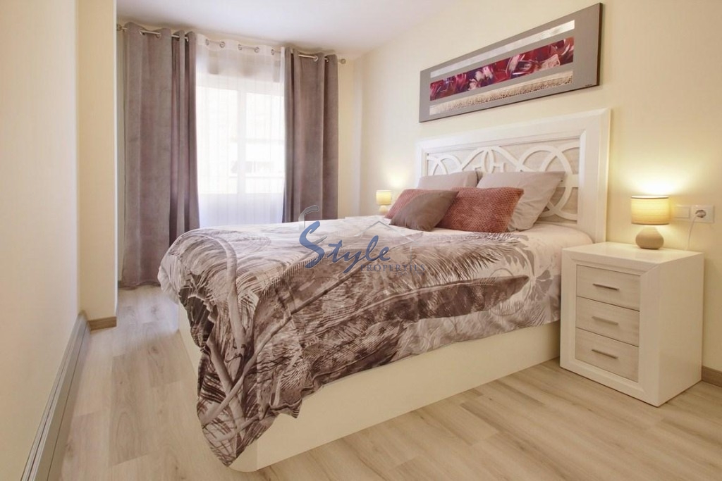 Renovated apartment for sale next to the sea and Playa del Cura in Torrevieja