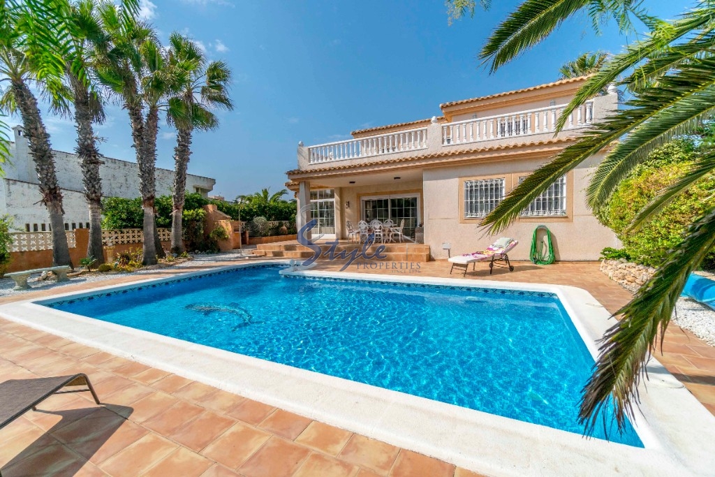 Resale - Villa - La Mata - Molino Blanco