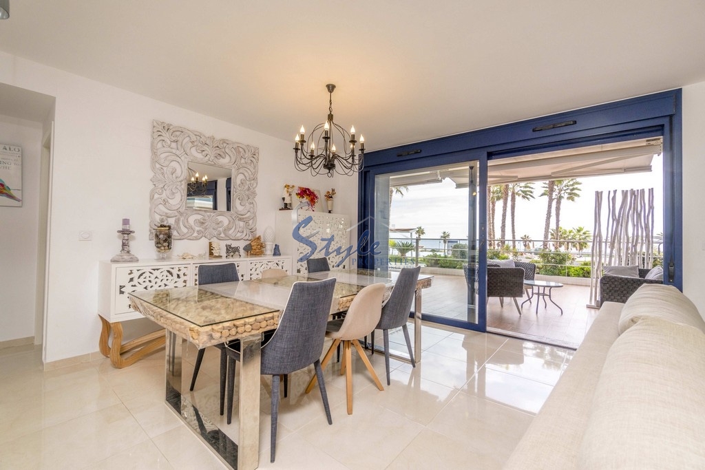 Apartamento primera linea del mar en Sea Senses en venta , Punta Prima, Costa Blanca, Spain