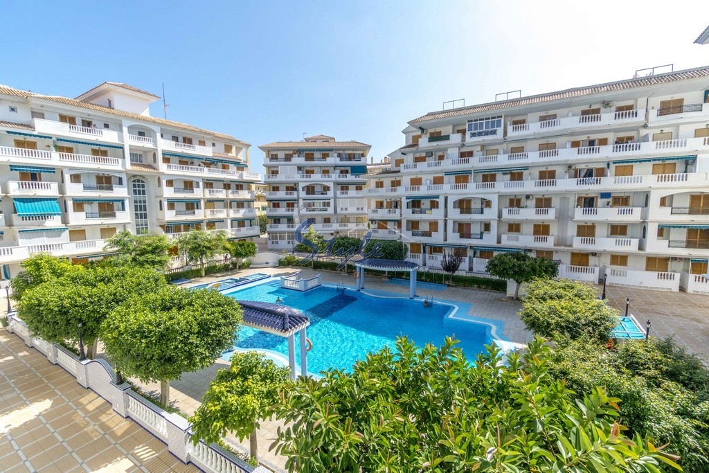 Resale - Apartment - La Mata - La Mata Torrevieja