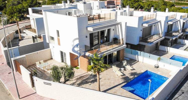 New build villa for sale in Villamartin