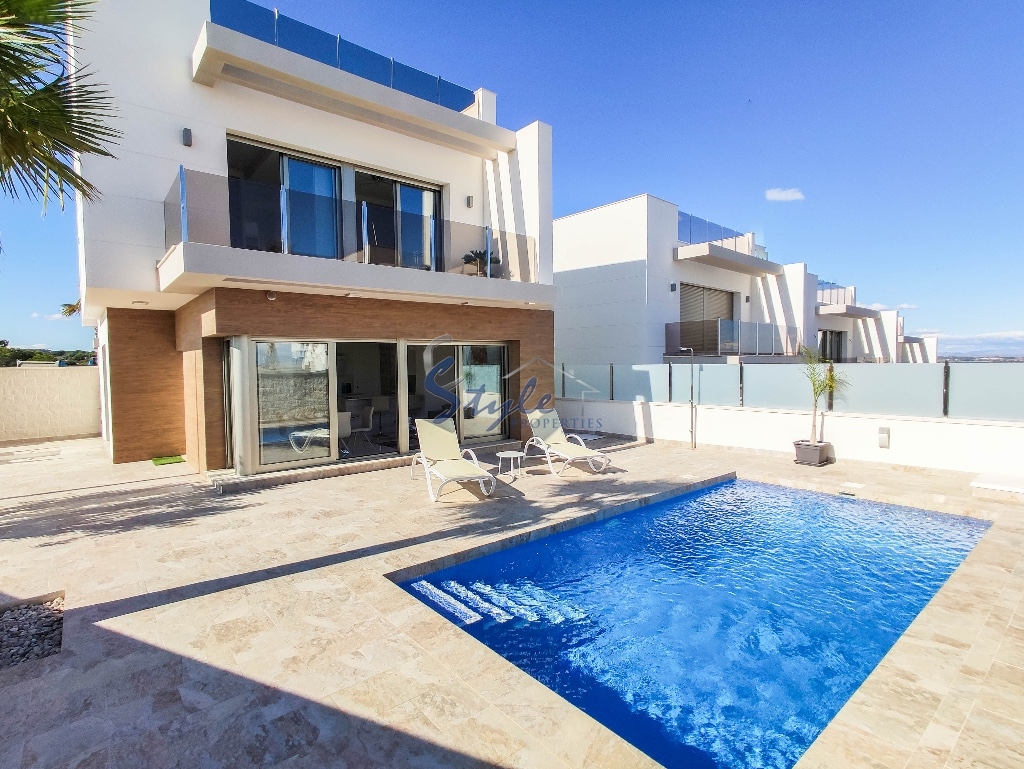 New build villa for sale in Villamartin