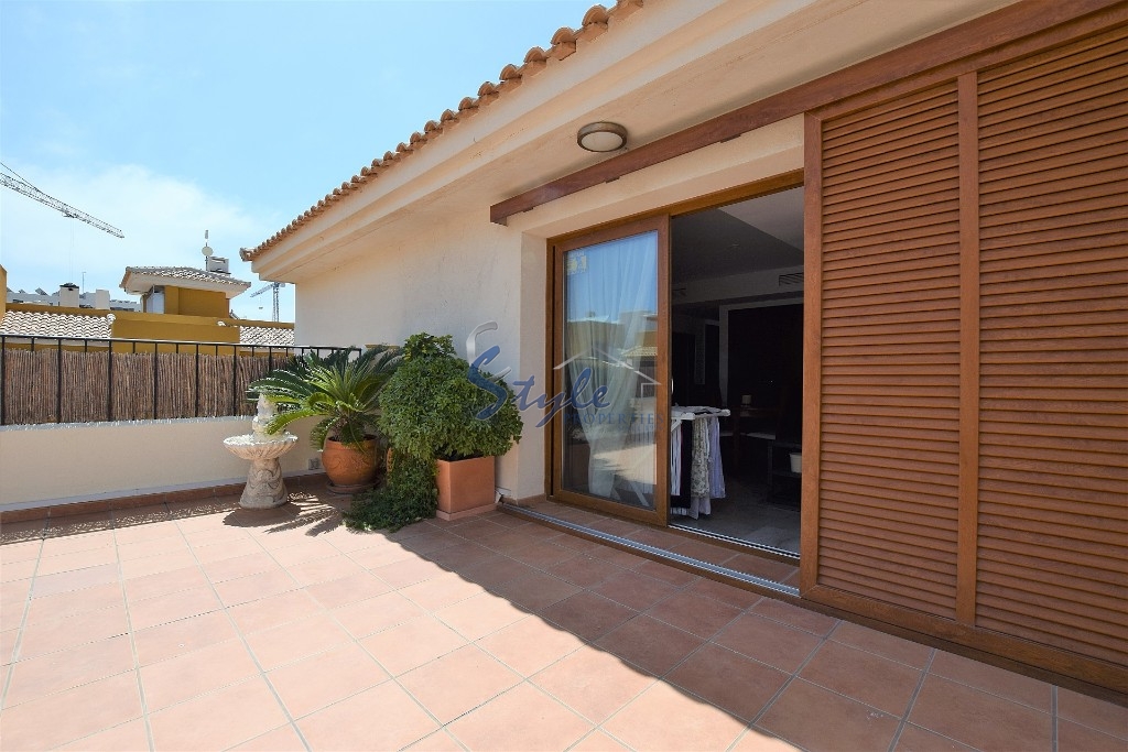 Holiday apartment for sale near the beach, with pool in La Recoleta area, Punta Prima