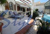 villa for sale near the prestigious golf courses in Campoamor, Orihuela Costa