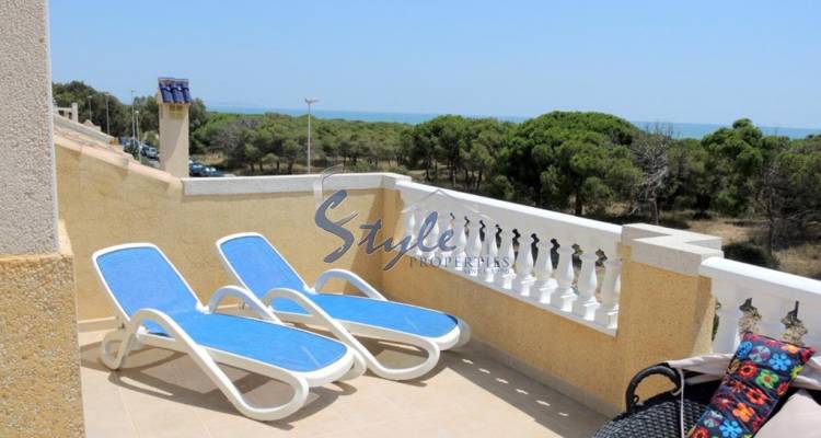 For sale independent villa near the sea and beach in La Mata, Costa Blanca