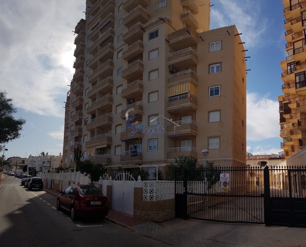 For sale an apartment with sea views on the beach of La Mata, Costa Blanca