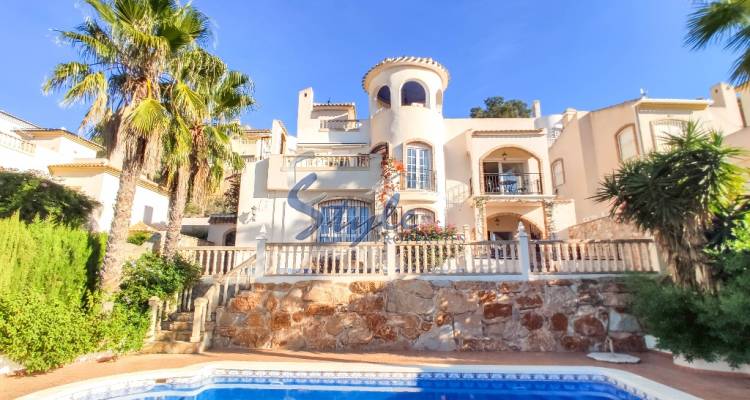 Villa for sale in first line of golf field in Las Ramblas , Orihuela Costa, Alicante, Costa Blanca, Spain