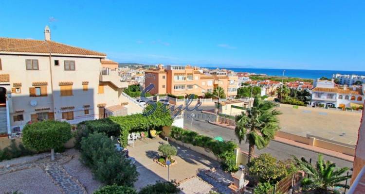 Apartment with sea views for sale near the beach in La Mata, Torrevieja