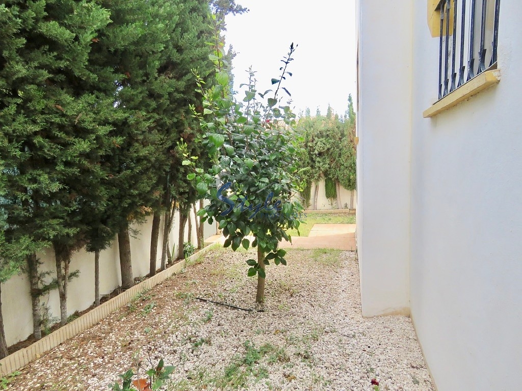 Townhouse with garden for sale near the sea in Los Altos, Orihuela Costa