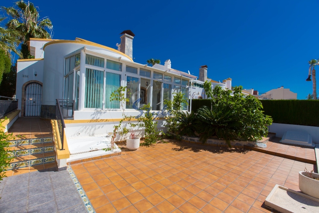 Resale - Villa - Playa Flamenca