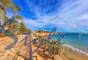 apartamento se vende en Punta Prima, Orihuela Costa cerca del mar y la playa Mediterránea  