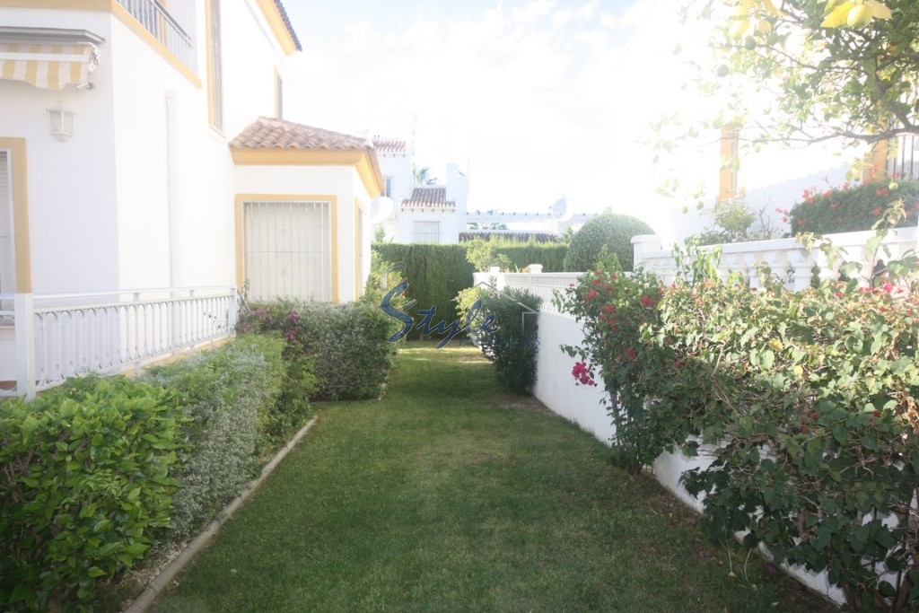 Resale - Villa - Villamartin