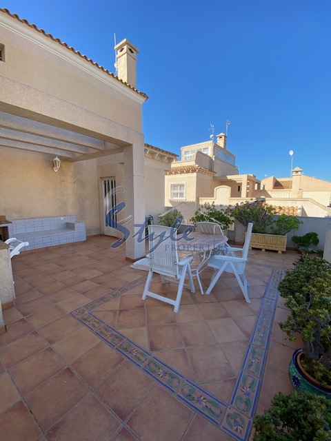Duplex-penthouse for sale in a great urbanization with two pools “Miraflores IV”, Playa Flamenca