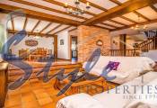 Comprar villa en Mil Palmeras al lado del mar. ID 4449