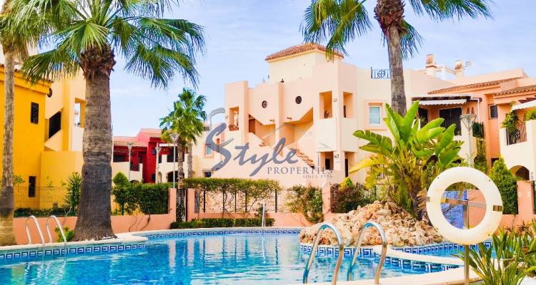 Apartment for sale south facing with solarium for sale in Punta Marina. D1988