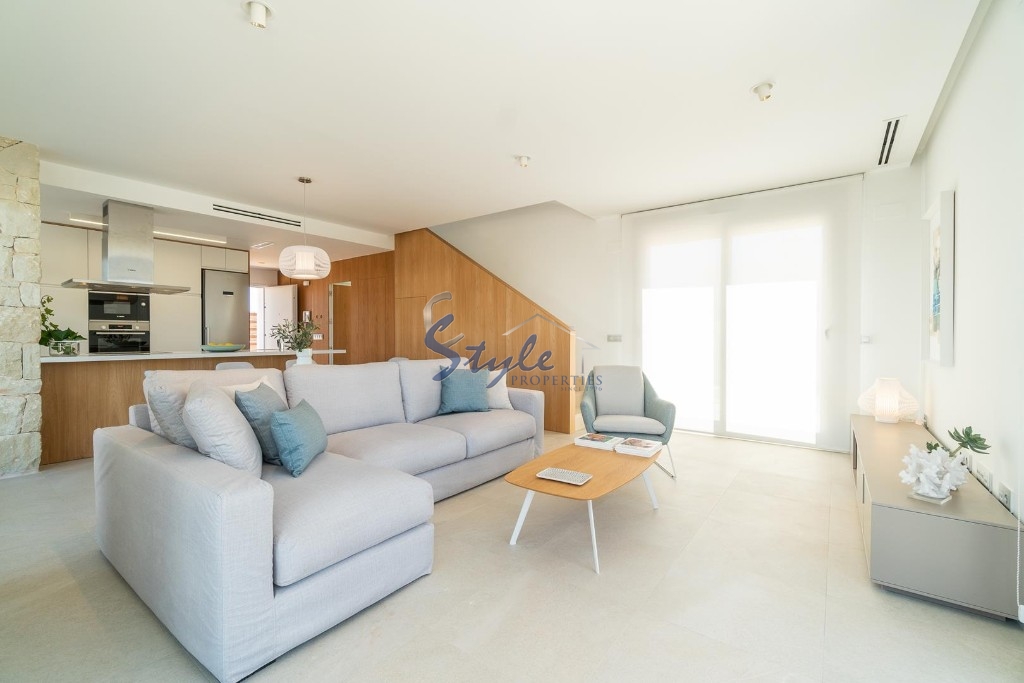 Comprar villa en Costa Blanca Sur al lado del mar. ID ON1113