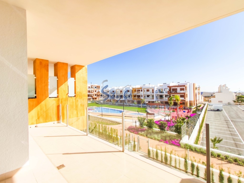 Comprar nuevos Apartamentos al lado del golf y playa. ID ON1115