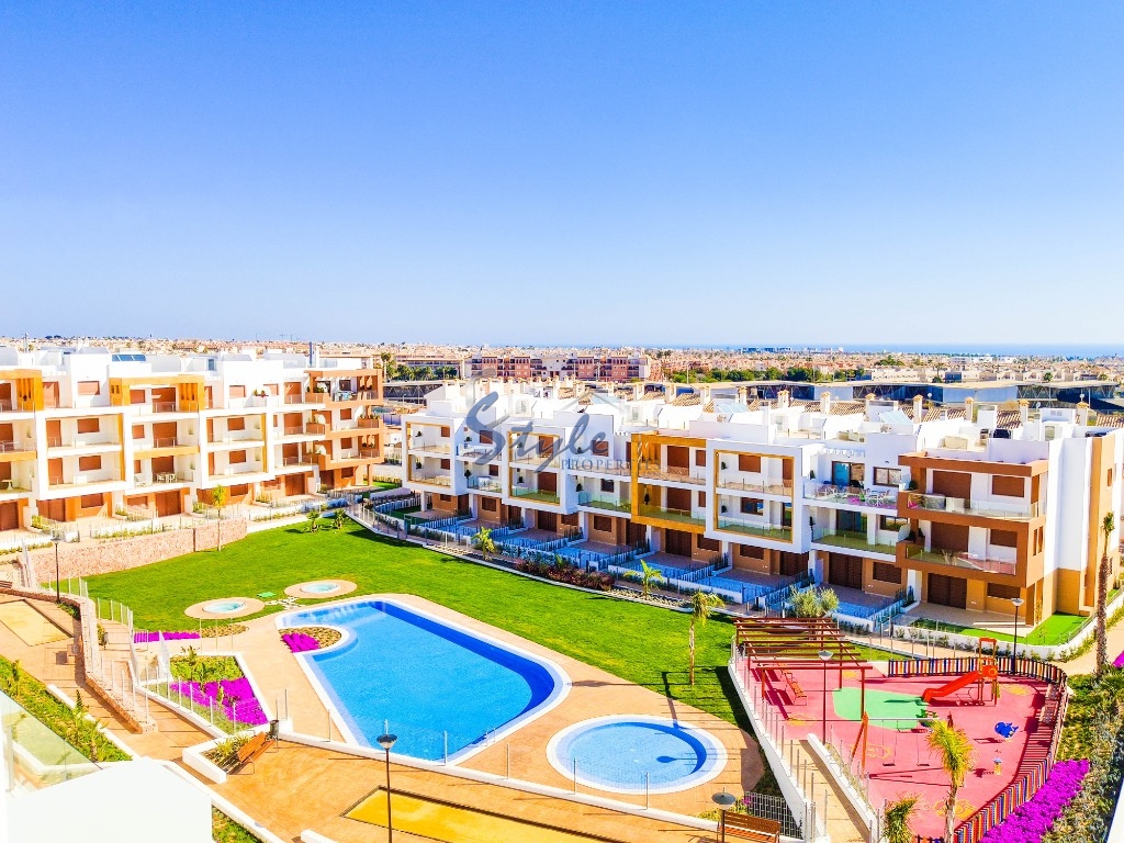 Comprar nuevos Apartamentos al lado del golf y playa. ID ON1115