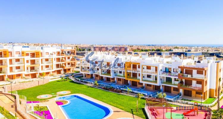 Comprar nuevos Apartamentos al lado del golf y playa. ID ON1115