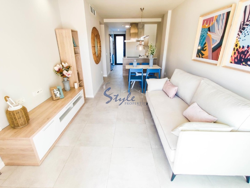 Comprar nuevo bungalow al lado de playa en Mil Palmeras. ID ON1116B1