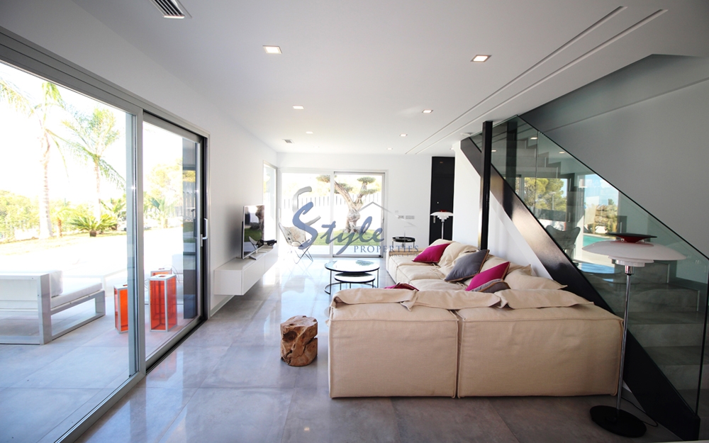 Buy Villa in Benidorm close to the beach. ID ON1130_33