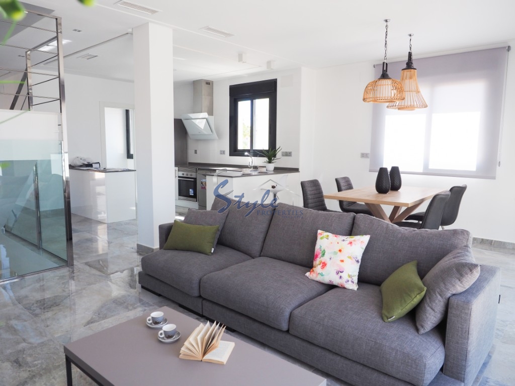 Buy New villa in Villamartín close to the golf. ID ON1131_44 