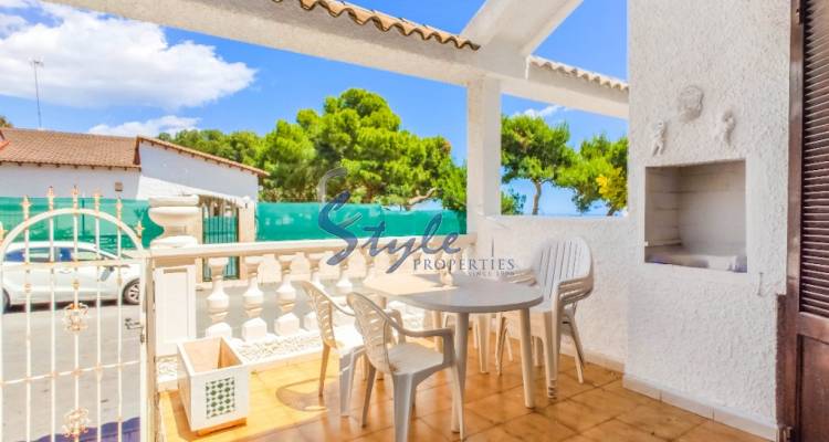 Buy townhouse with pool in Punta Prima, Costa Blanca. ID D4481