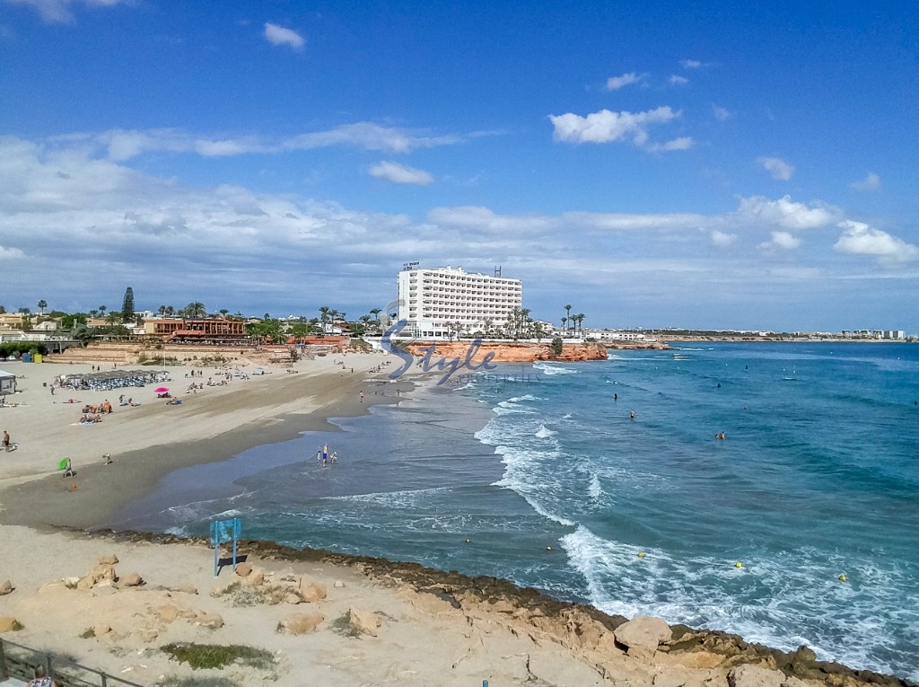 Buy apartment in 500 m from the beach in La Zenia, Orihuela Costa. ID 4485