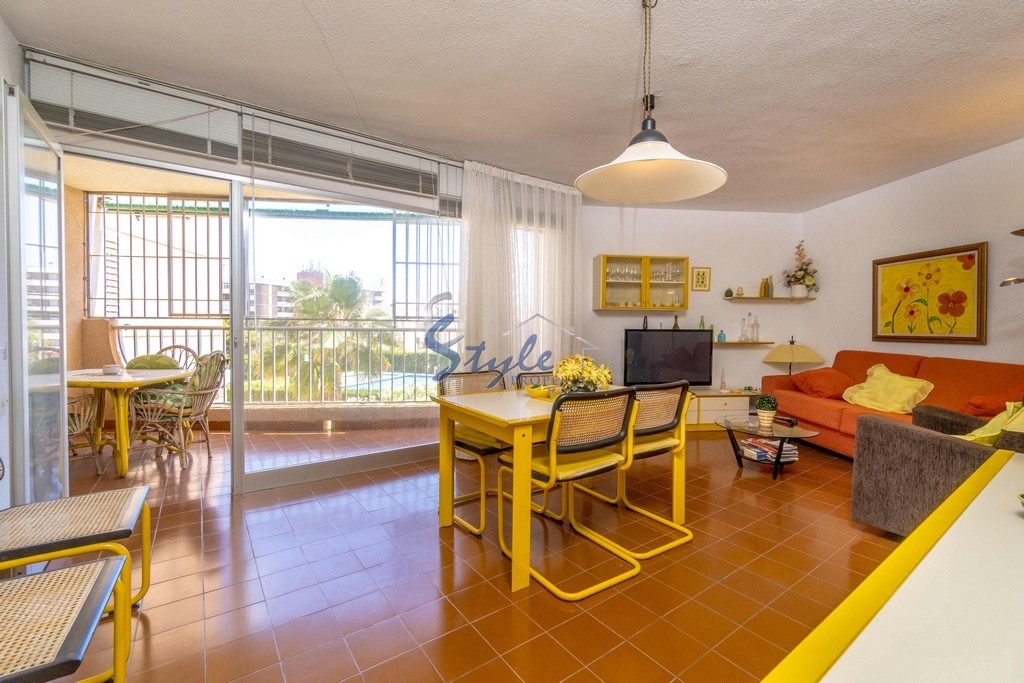 Comprar apartamento con 3 dormitorios a 400m de la playa en La Zenia, Orihuela Costa. ID 4489