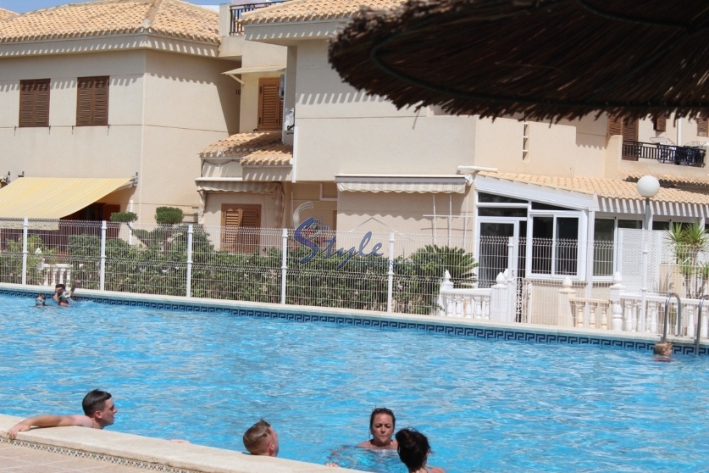 Comprar casa Villa en Playa Flamenca al lado del mar. ID 4490