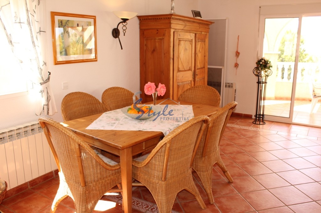 Resale - Villa - San Miguel De Salinas