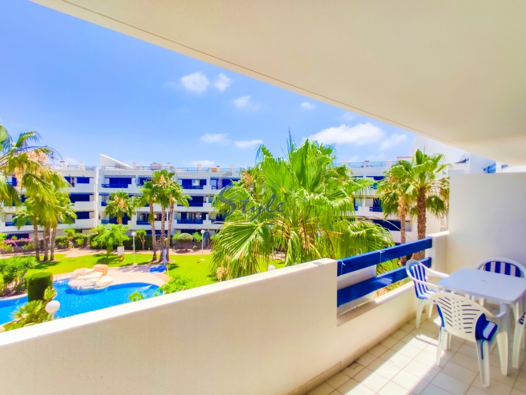 Buy apartment in Costa Blanca close to sea in Orihuela Costa. ID: D1889