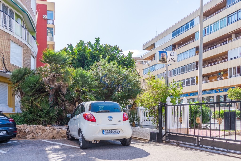 Buy 3 beds apartment in Costa Blanca first line to the sea in Torrevieja. ID: 4495