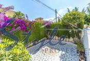 Buy top floor bungalow with garden in Punta Prima, Costa Blanca. ID 4501