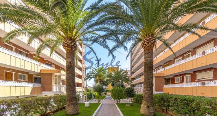 Buy beachside apartment in Costa Blanca close to sea in Punta Prima. ID: 4502