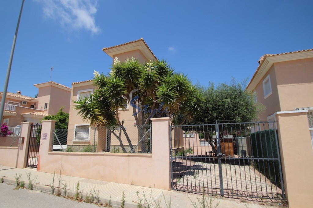 Resale - Villa - Punta Prima