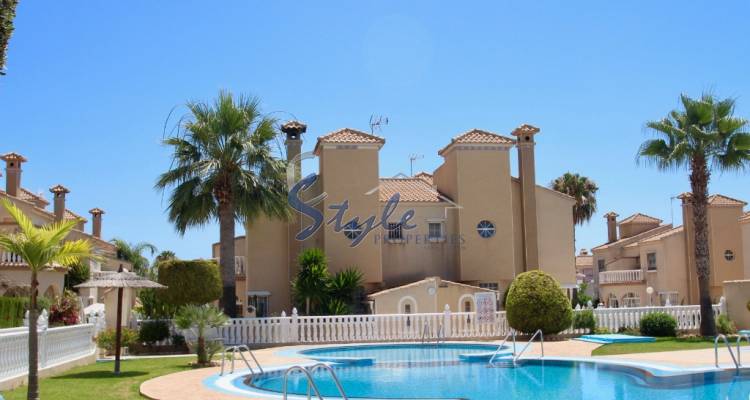 Comprar Quad con piscina en Playa Flamenca, Orihuela Costa. ID: 4518