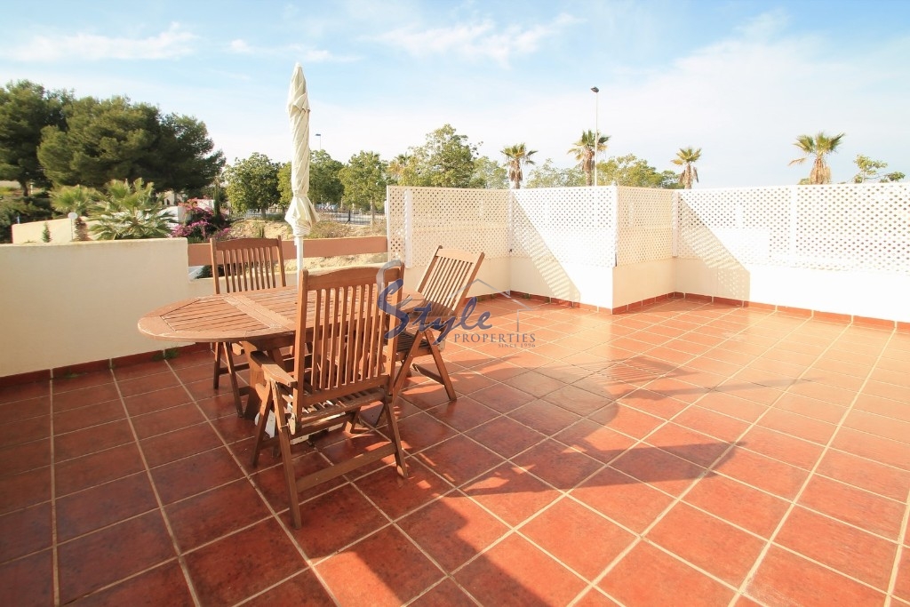 Buy penthouse near the golf courses in Las Ramblas de Golf, Dehesa de Campoamor. ID 4532