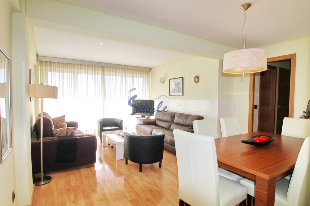 Buy 1st line seafront and seaport apartment in Torrevieja, Costa Blanca. ID: 4539