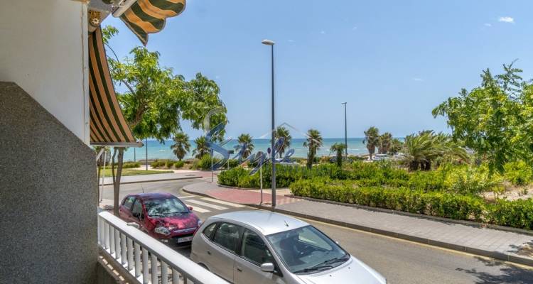 Comprar Apartamento con vista al mar cerca de playa en Mil Palmeras en Orihuela Costa. ID 4541