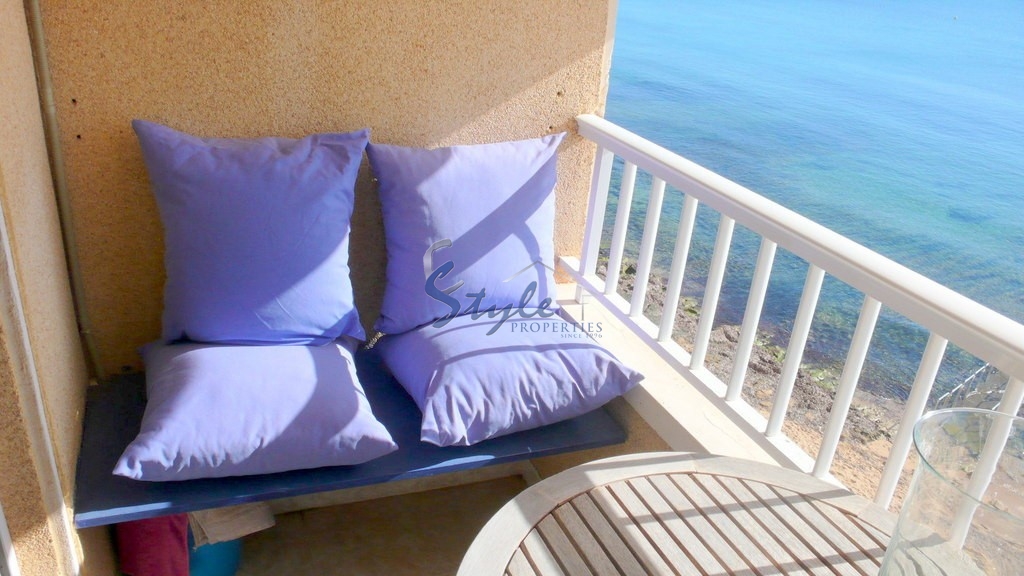 Buy 1st line seafront and seaport apartment in Torrevieja, Costa Blanca. ID: 4542