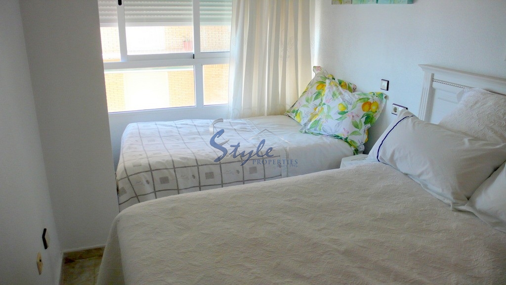 Buy 1st line seafront and seaport apartment in Torrevieja, Costa Blanca. ID: 4542